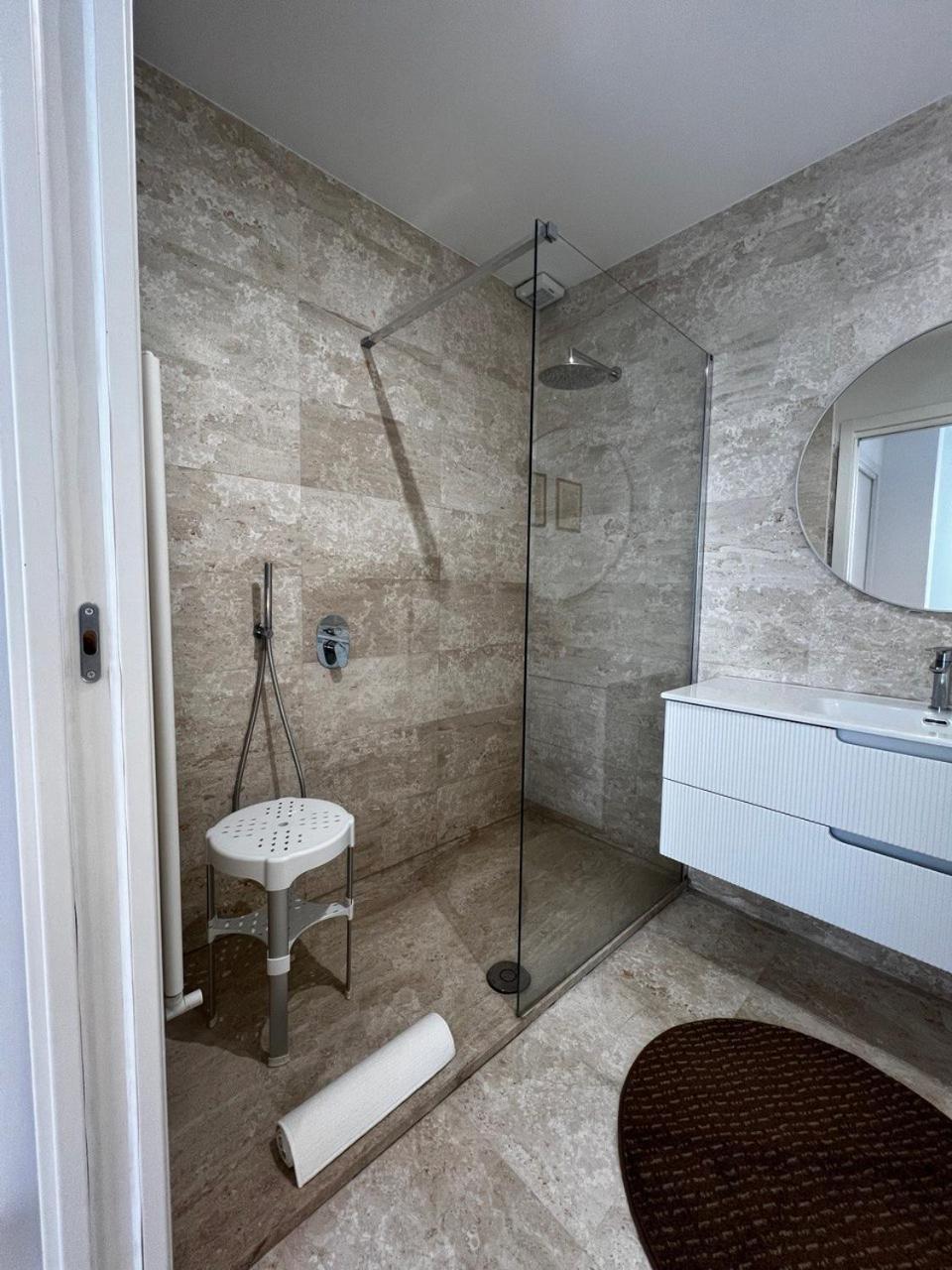 Luxury Pisu Apartment