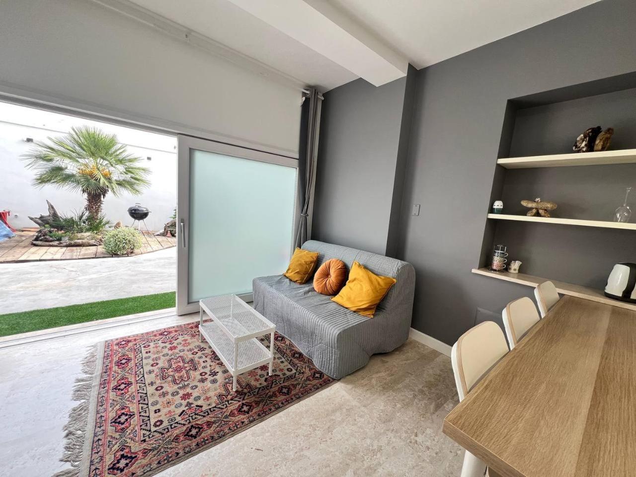 Apartment Luxury Pisu *